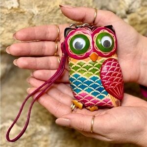 HAWAII Pink Hand-Tooled Hand-Painted Leather Owl Zip Wristlet Coin Purse 4”x5”